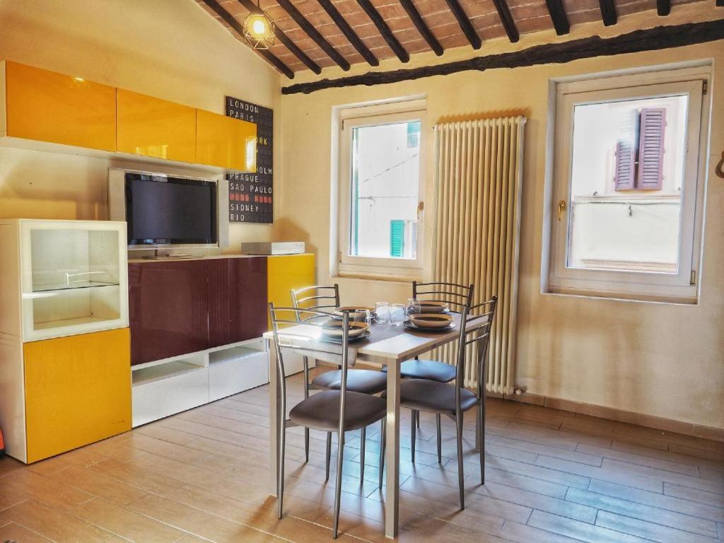 Contrada House By Francigenaapartments Siena Esterno foto